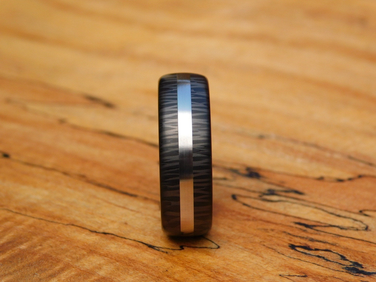 Crosscut Carbon Fiber x Titanium Ridgeline Ring