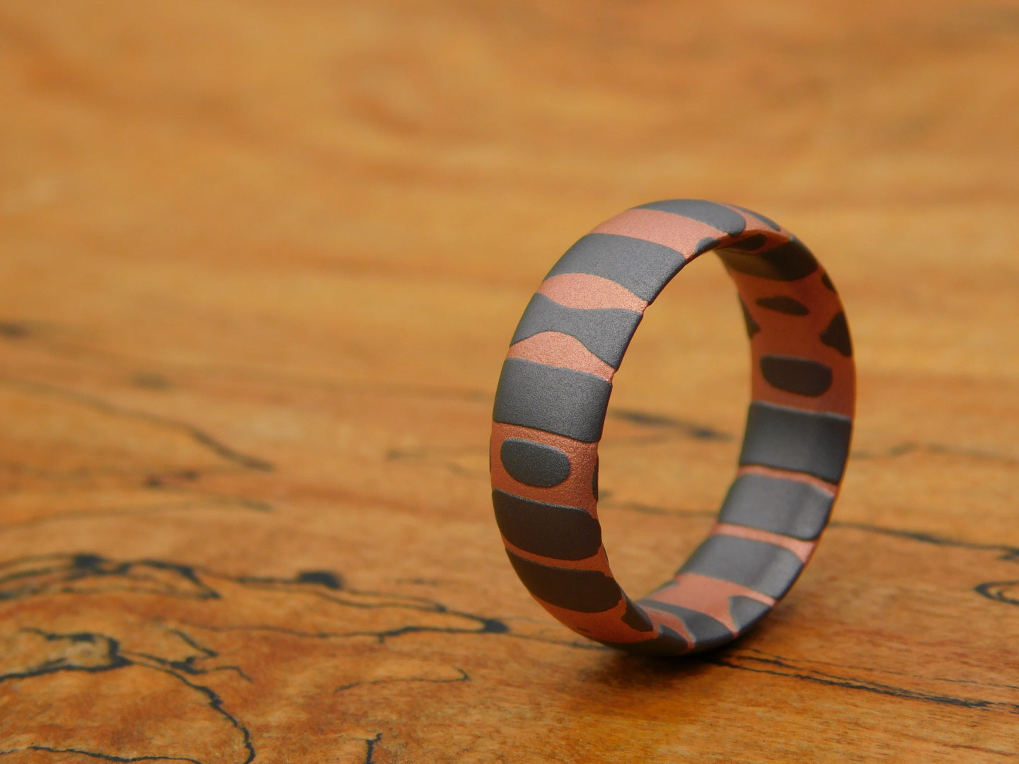 Etched Superconductor Ring - Size 10.75