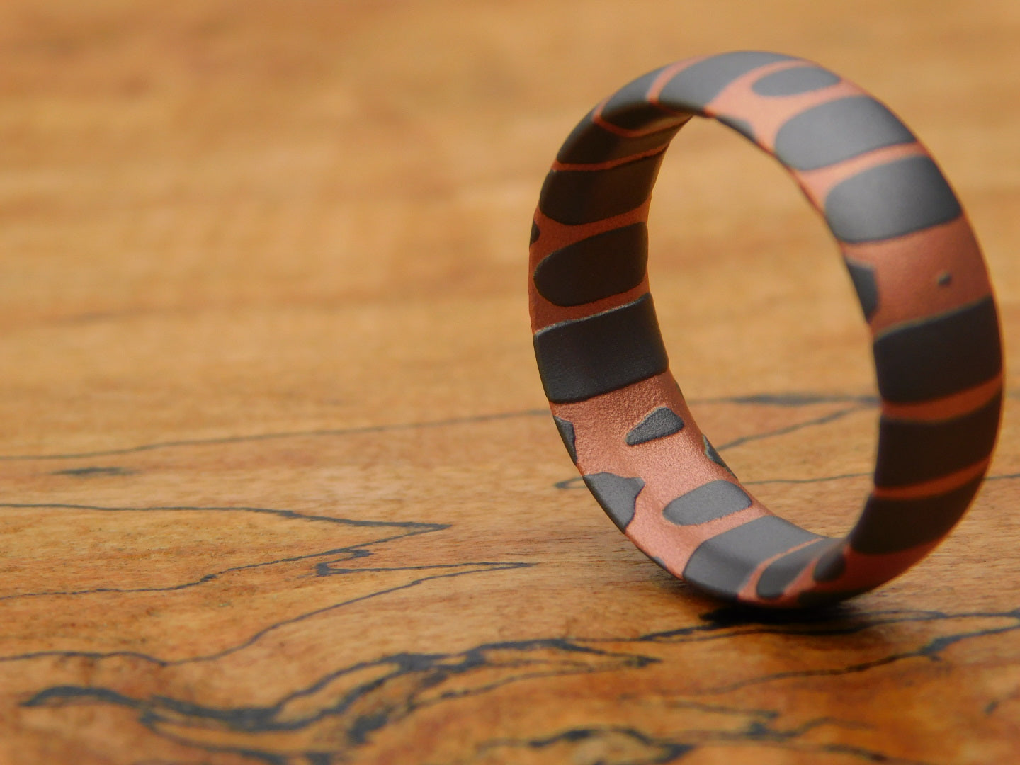 Etched Superconductor Ring - Size 10.75